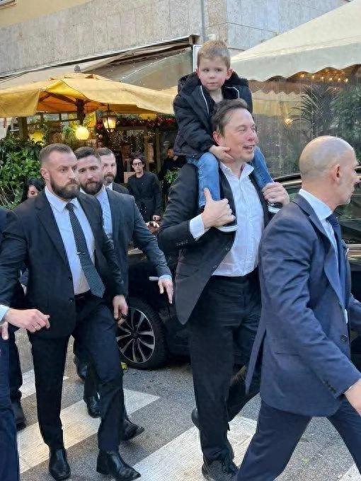 配资365之家 《华尔街日报》披露马斯克管理日益壮大的家庭的\＂策略\＂ 其已有14个孩子